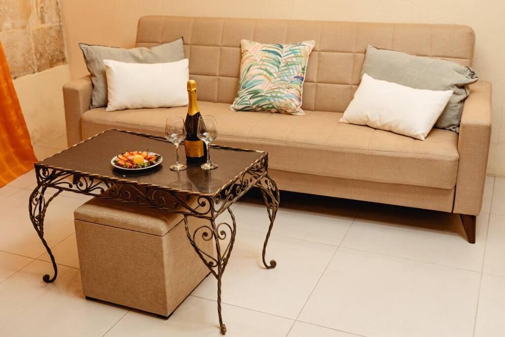 Enchanting 2Bdr Townhouse In Valletta Centre! Exterior foto