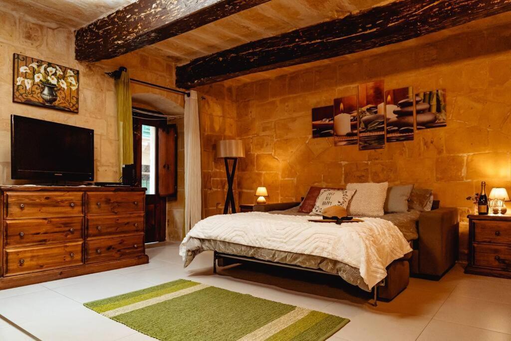Enchanting 2Bdr Townhouse In Valletta Centre! Exterior foto