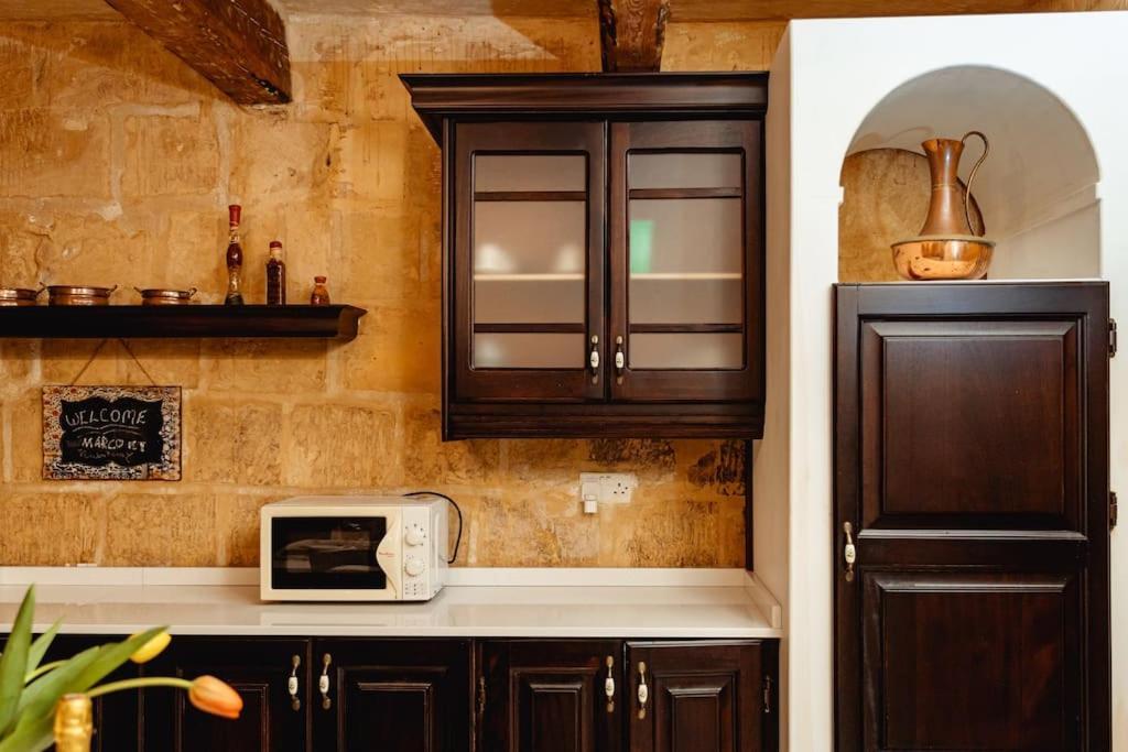 Enchanting 2Bdr Townhouse In Valletta Centre! Exterior foto