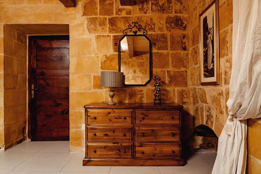 Enchanting 2Bdr Townhouse In Valletta Centre! Exterior foto